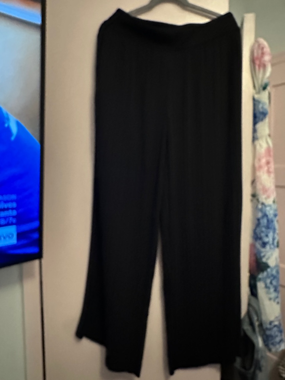 Black Wide-Leg Women’s Pants